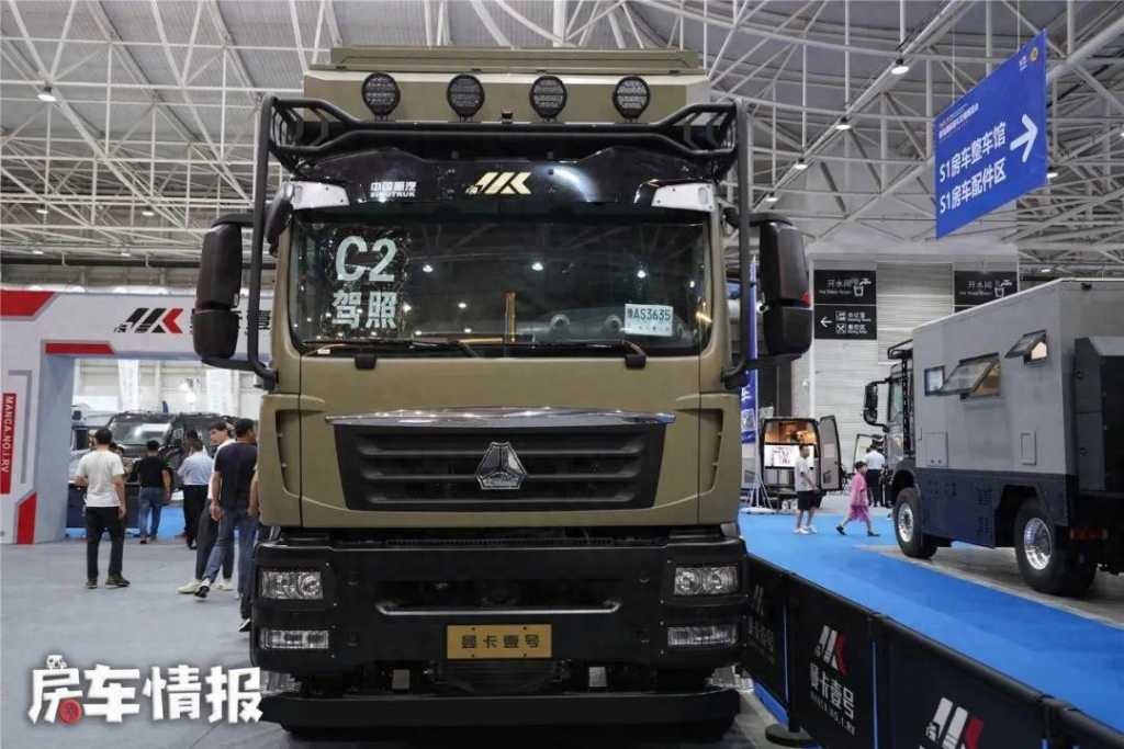 C本就能开的重卡房车！硬升顶设计真罕见，内部标准loft小公寓采购|汽车产业|汽车配件|机加工蚂蚁智酷企业交流社群中心