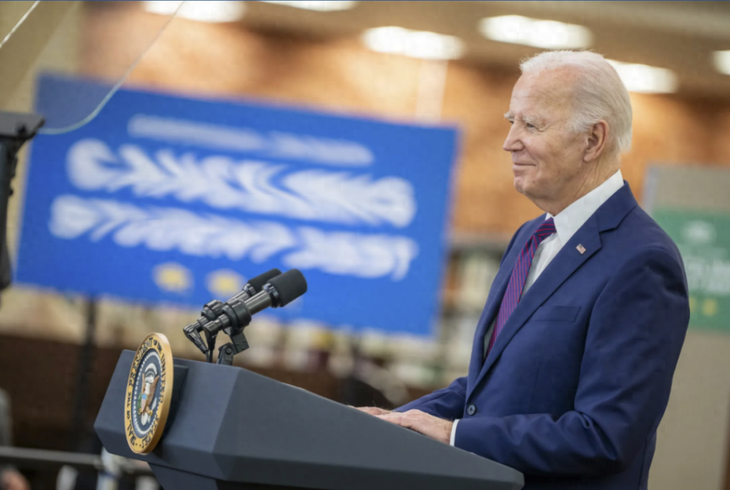 重磅 | 拜登还是出手了，中国新能源汽车难以登上新大陆采购|汽车产业|汽车配件|机加工蚂蚁智酷企业交流社群中心