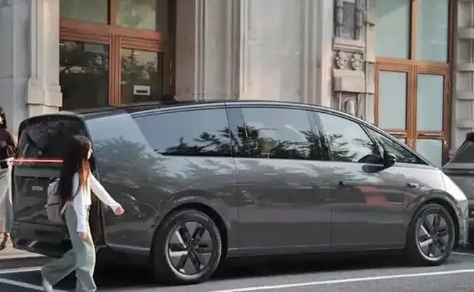理想mega的外观设计，确实有点问题？采购|汽车产业|汽车配件|机加工企业家交流社群中心