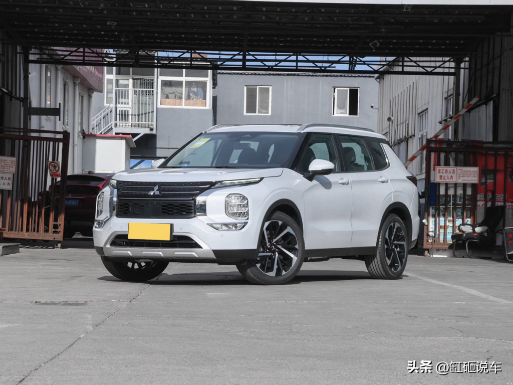 合资7座家用SUV，机械素质出色，10多万就能入手，解读三菱欧蓝德采购|汽车产业|汽车配件|机加工企业家交流社群中心